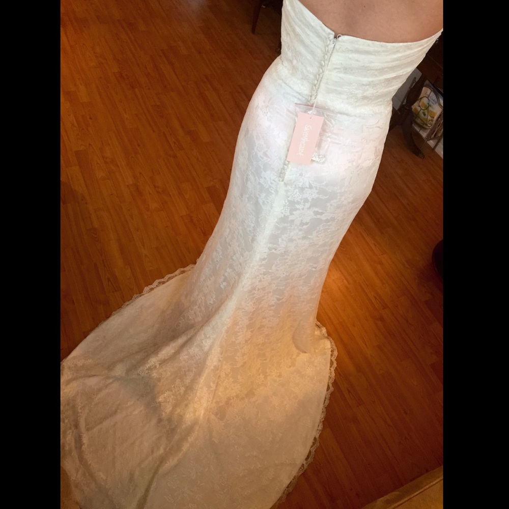 NWT Unaltered Ivory Lace Strapless Wedding Dress - Picture 9 of 11